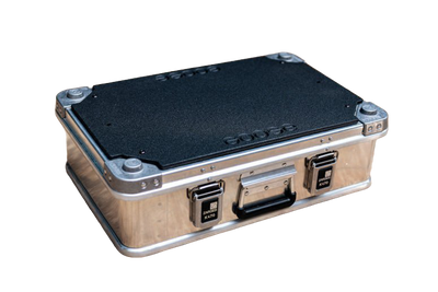 ZARGES K470 case with a Goose Gear K470 Top Plate fitted to the lid, front view