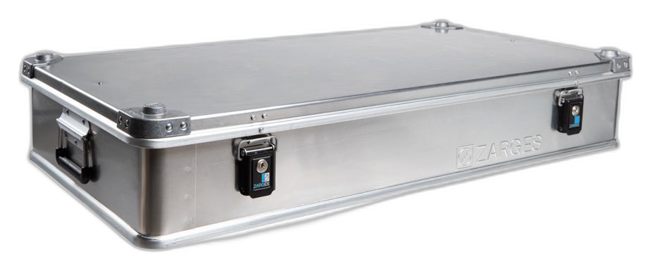 ZARGES K470-380031 flat aluminum case, closed, three-quarter view with latches and end handle
