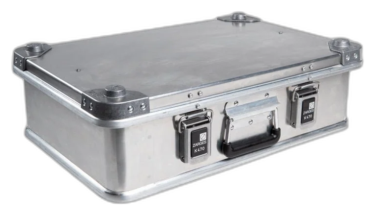 ZARGES MP5K Case, closed, front three-quarter view with two latches and carry handle