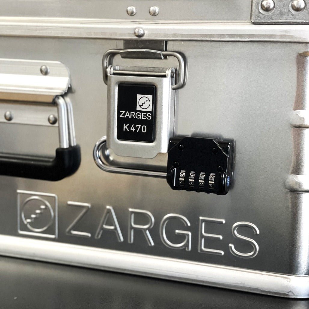 ZARGES Shackle Lock fitted through the latch of a ZARGES K470 case, front view