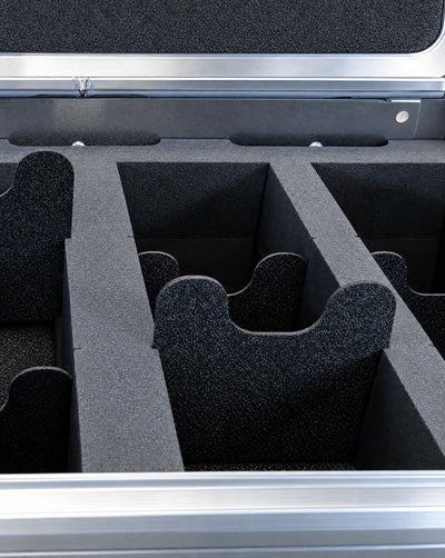 ZARGES VOYAGER Open Edition interior close-up of black foam dividers with scalloped card cutouts